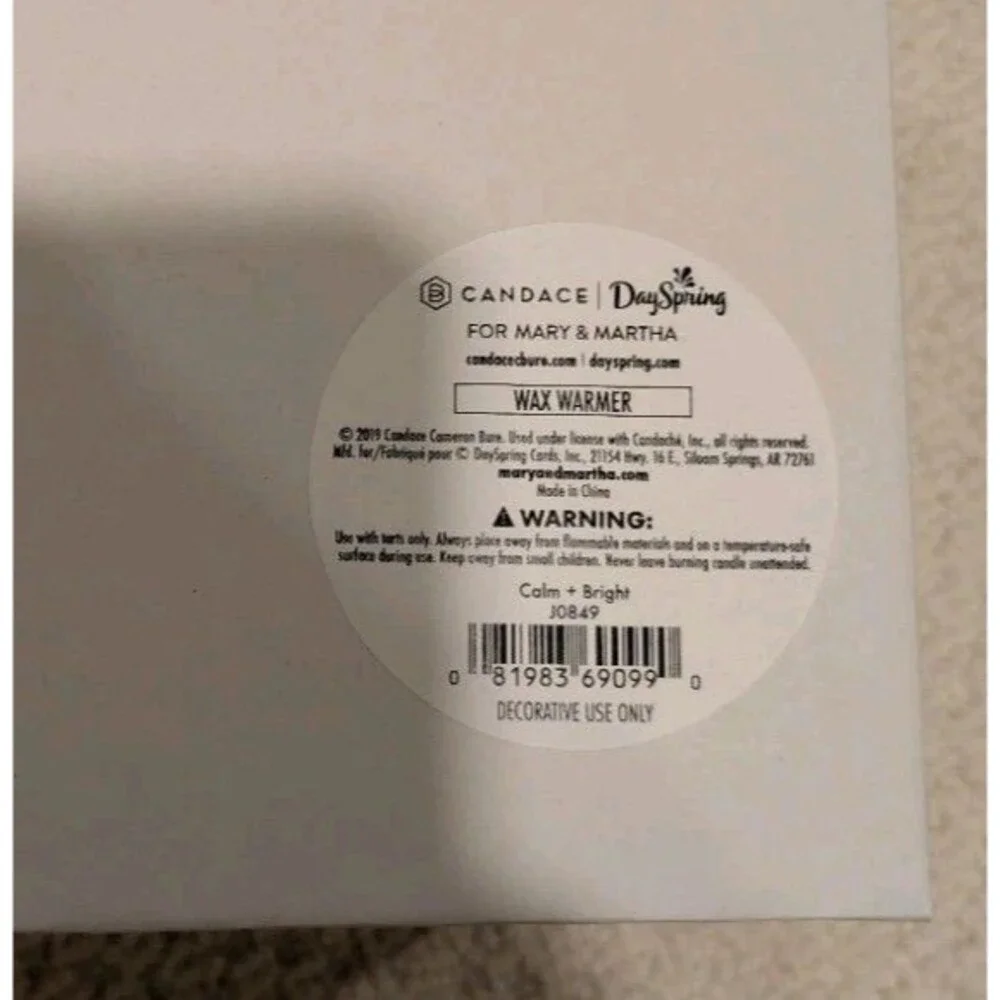 SUPER PRETTY Wax Warmer NEW in Box + Box Of Wax